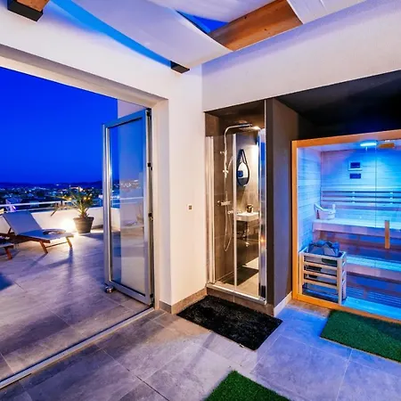 Penthouse Luxury Apartment