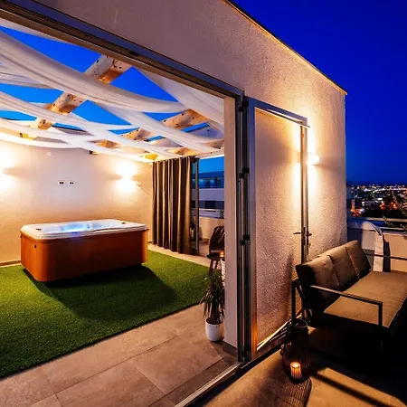 Апартаменты Penthouse Luxury